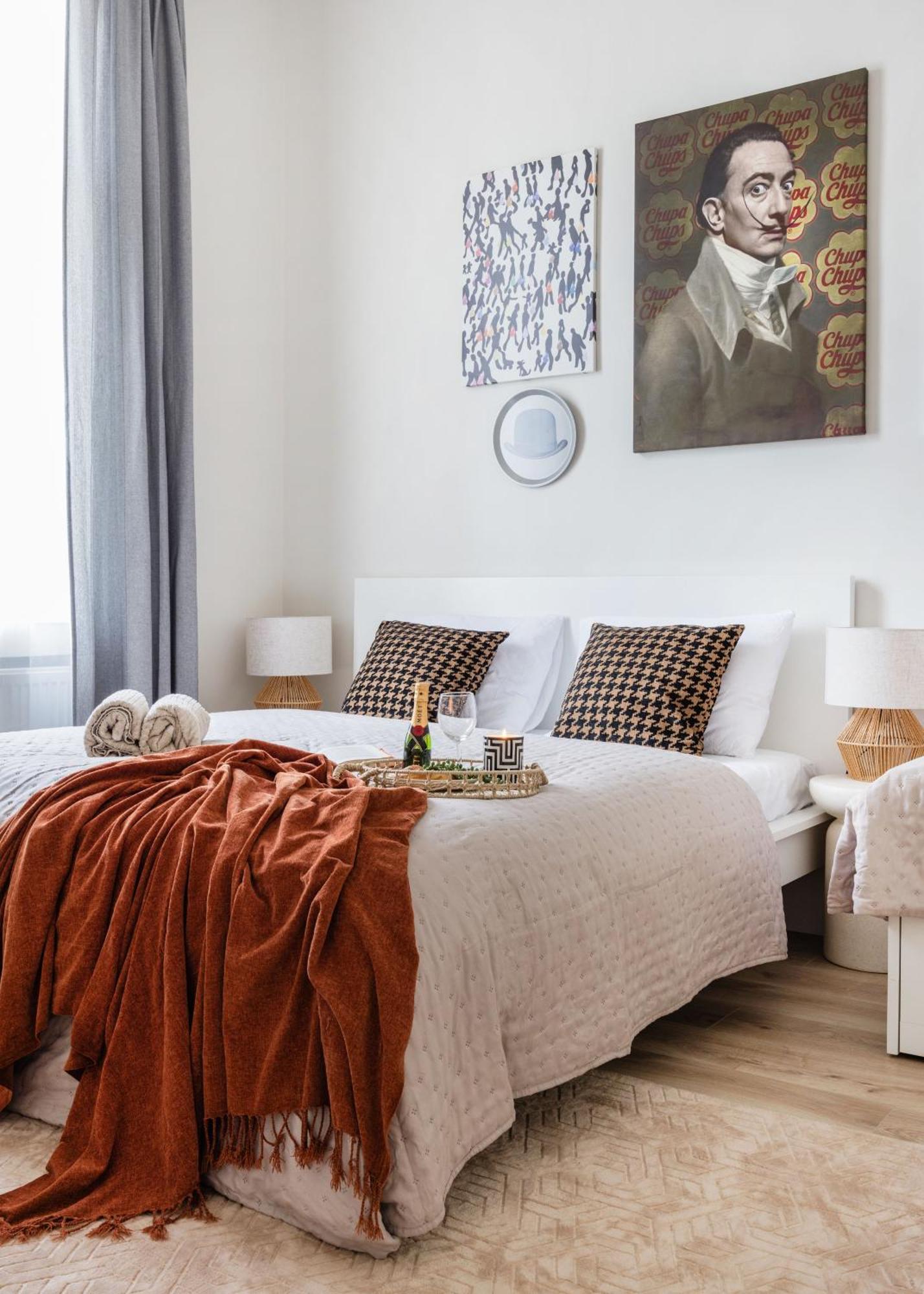 Central Budapest Oasis - Modern Charm, Timeless Comfort Exterior foto
